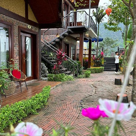 Papaya Bungalow & Rice Fields Apartment Нин Бин Екстериор снимка