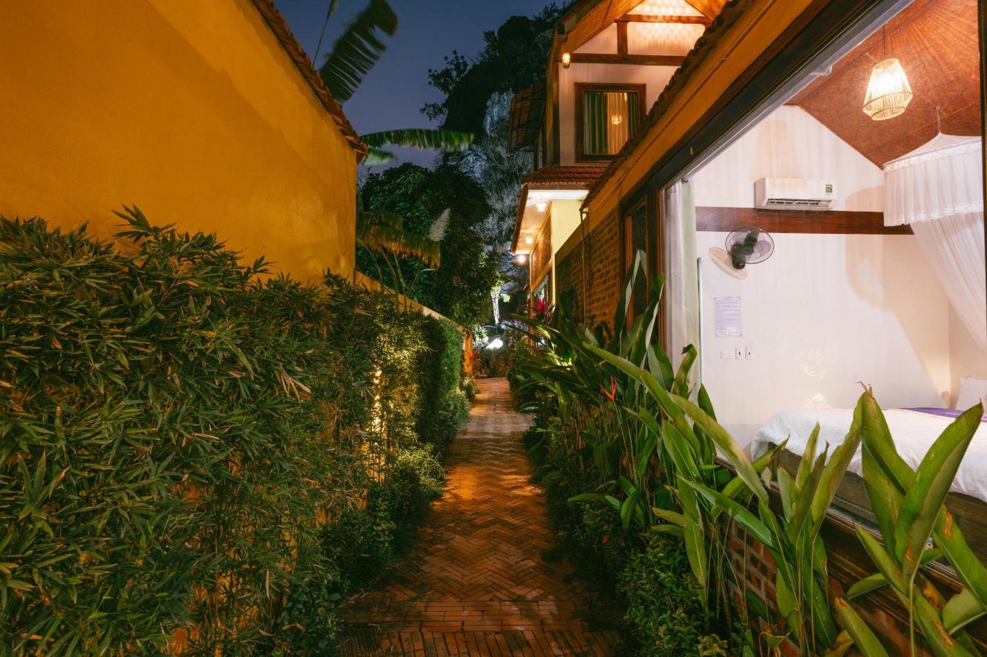 Papaya Bungalow & Rice Fields Apartment Нин Бин Екстериор снимка