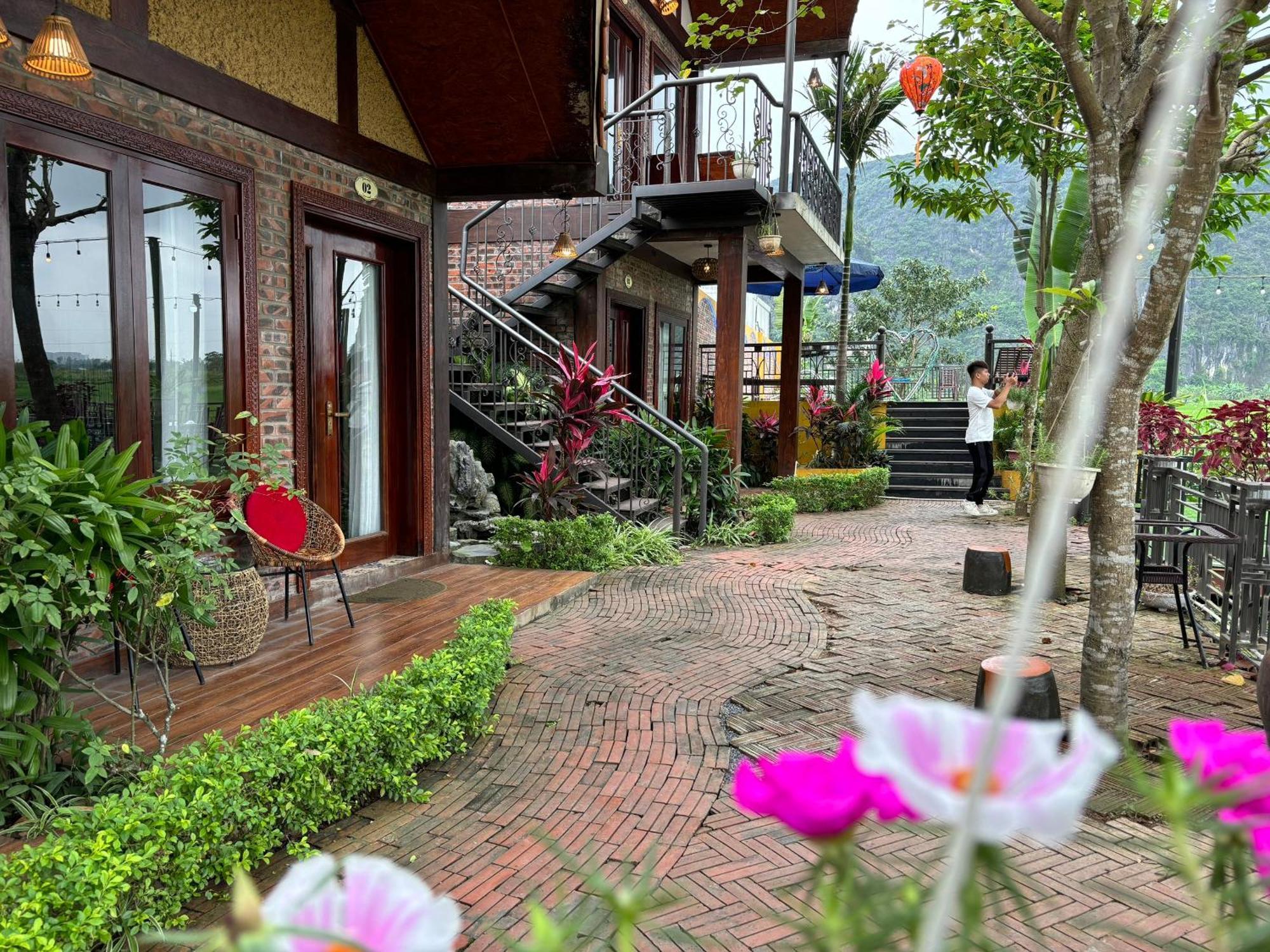Papaya Bungalow & Rice Fields Apartment Нин Бин Екстериор снимка