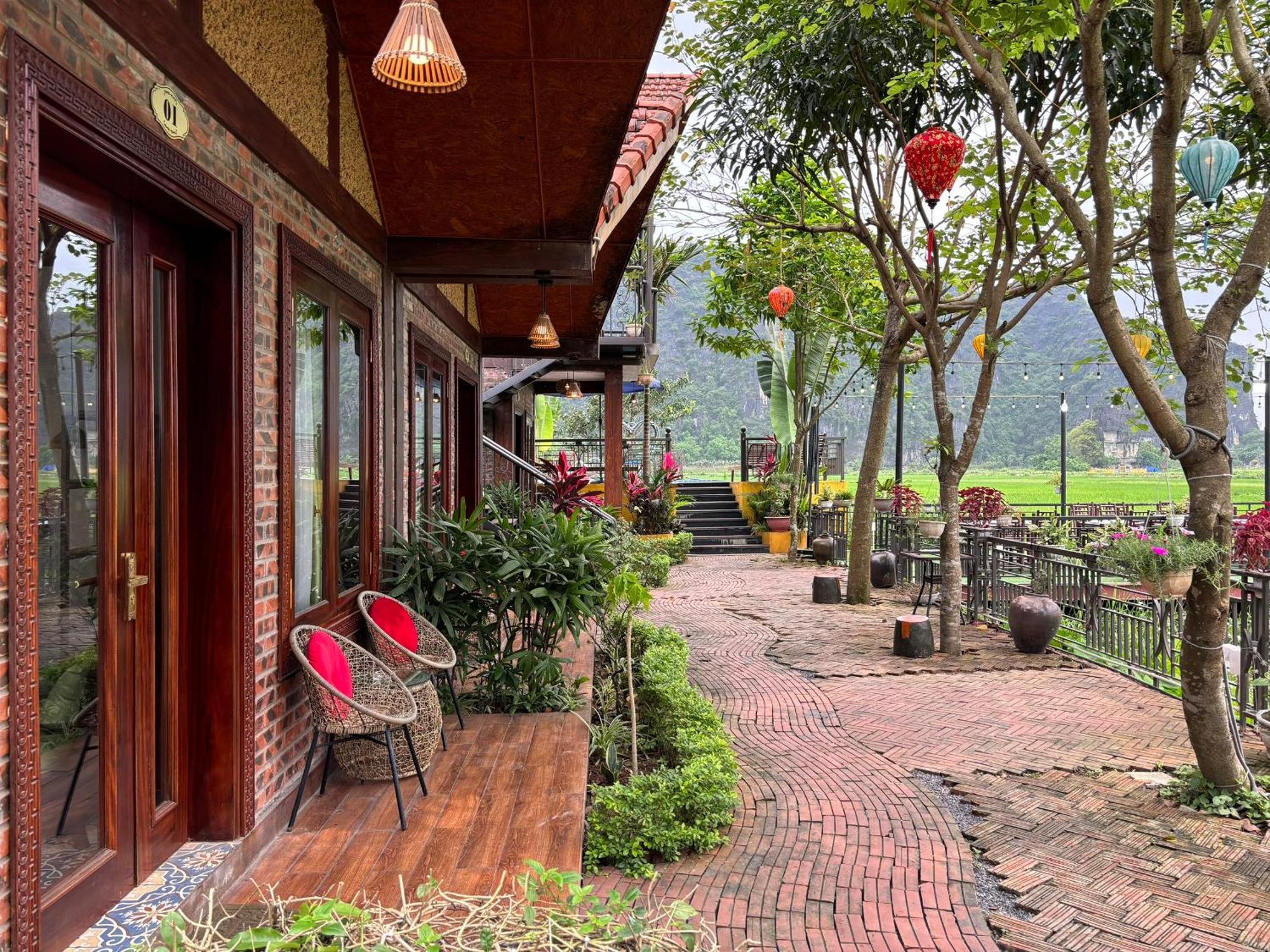 Papaya Bungalow & Rice Fields Apartment Нин Бин Екстериор снимка